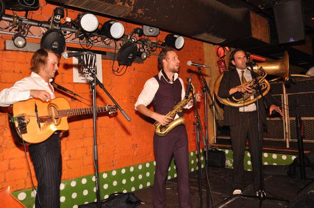 min 2012 09 07 moulin rouge 250